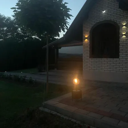 Seosko Turisticko Domacinstvo Jolovic Veles Дом отдыха Гуча