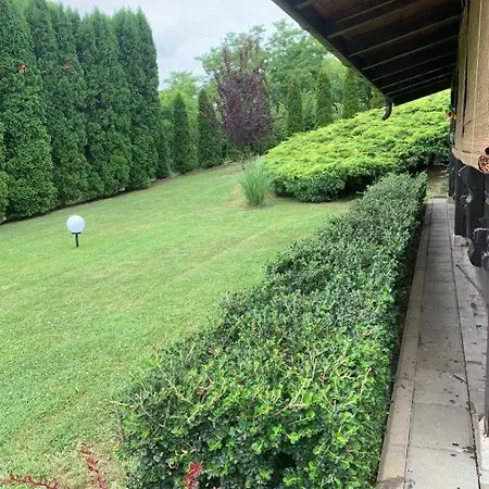 Seosko Turisticko Domacinstvo Jolovic Veles Дом отдыха Гуча