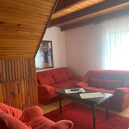 Seosko Turisticko Domacinstvo Jolovic Veles Holiday home *